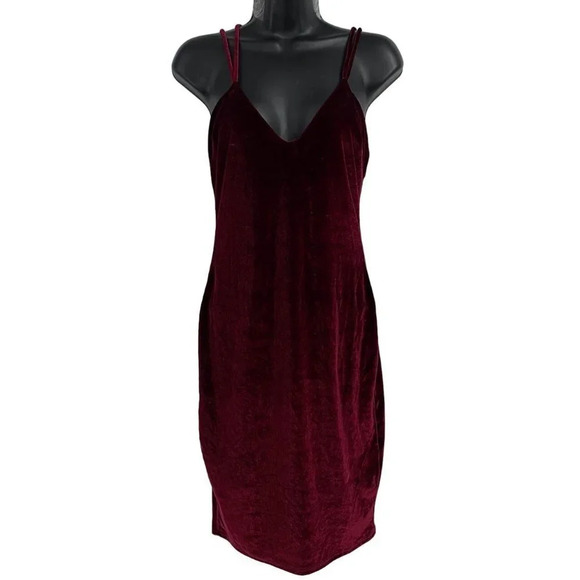 Lulu's Womens Wow Worthy Red Velvet Bodycon Mini Party‎ Cocktail Dress Size M - Picture 1 of 12